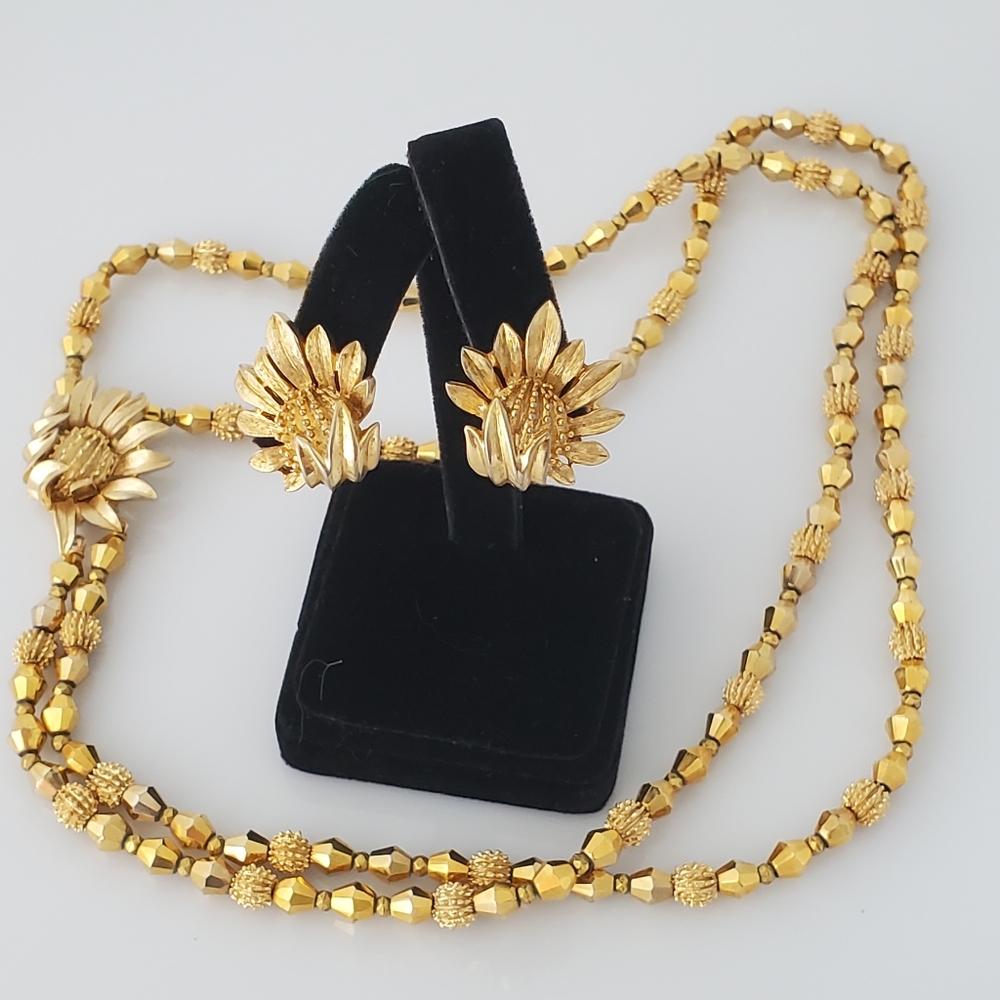Crown Trifari sunflower necklace and earrings - Picture 2 of 7